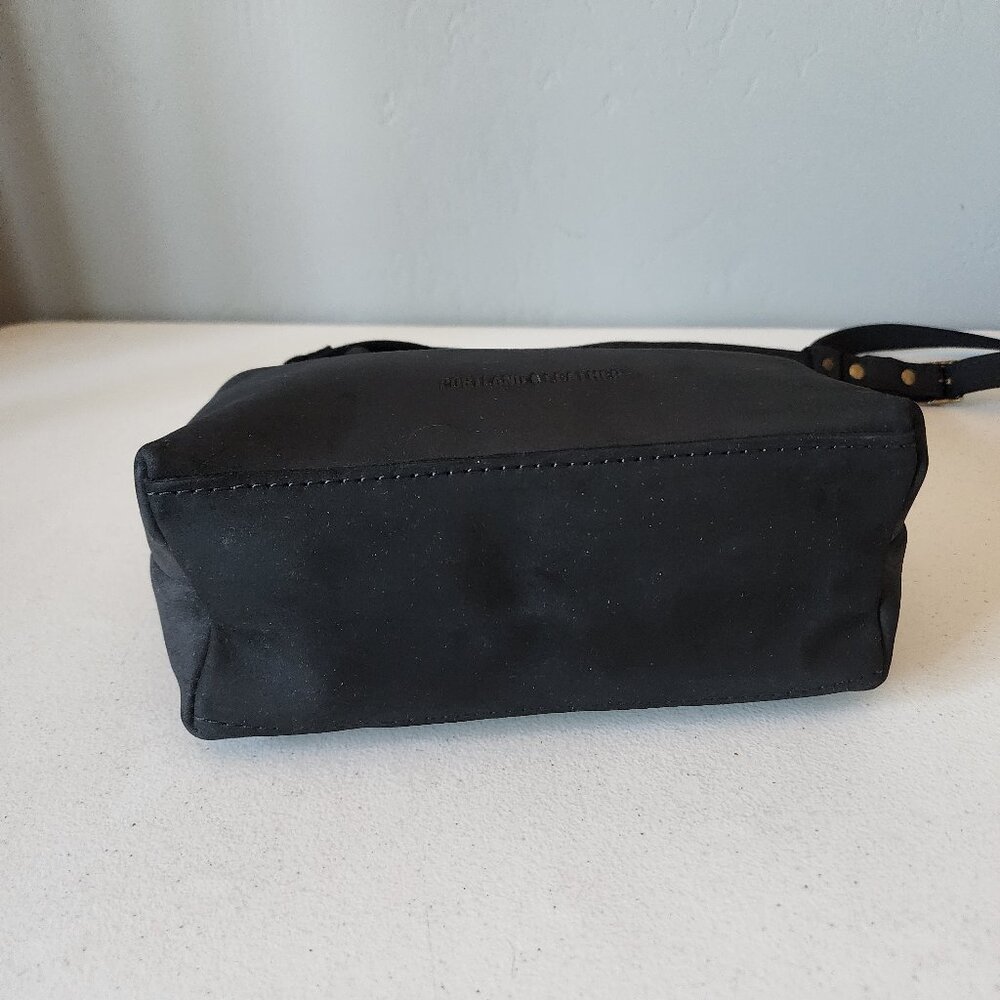 Portland Leather Black Crossbody Bag - Picture 8 of 16